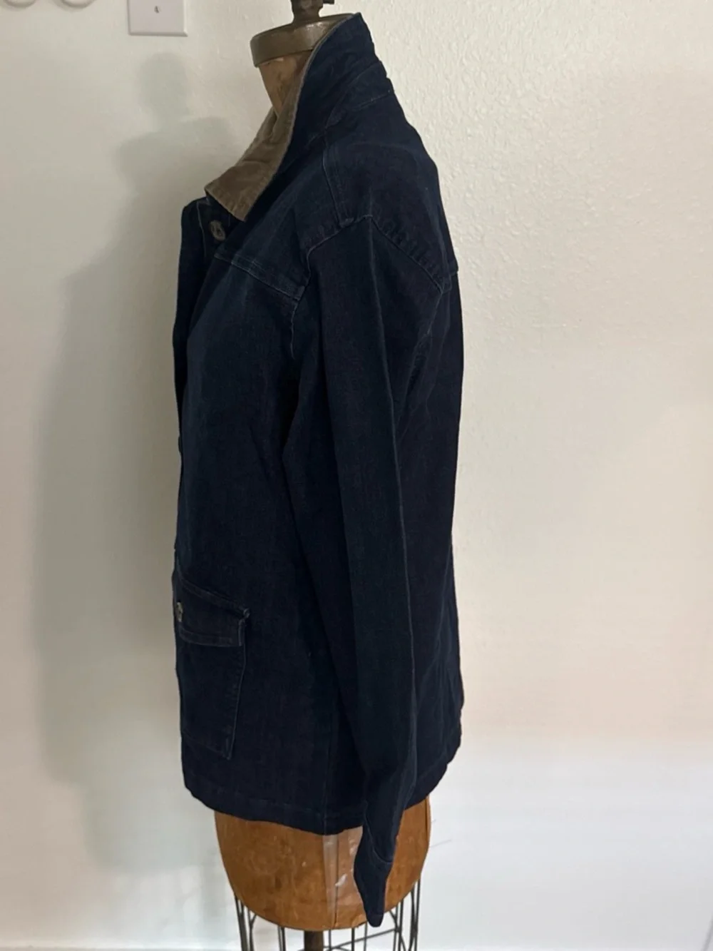 NWT Bunulu Women's Dark Blue Denim Jacket with Brown Collar Size S